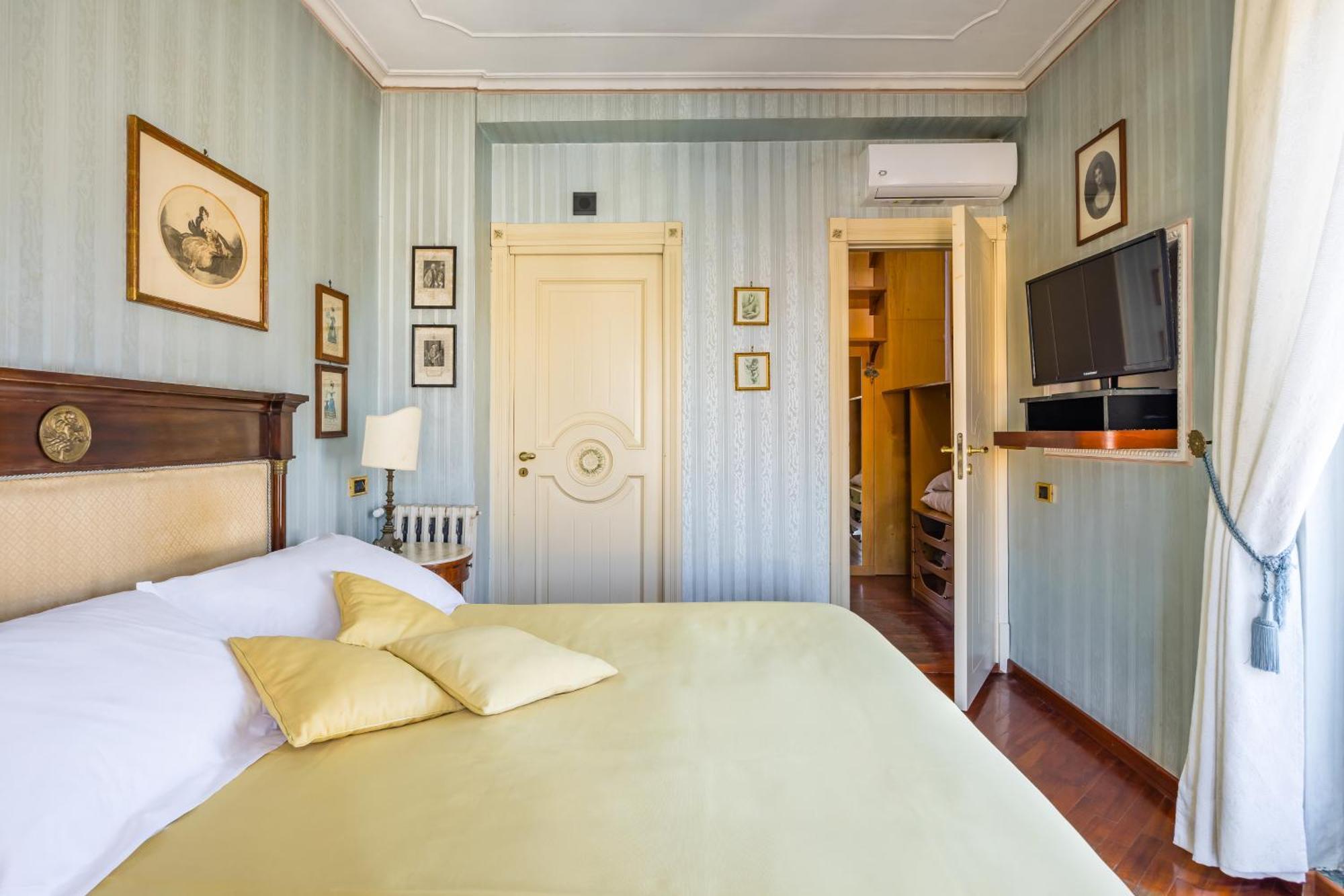 ナポリ B＆B ラ カーサ ディ ブルーノ Bed & Breakfast エクステリア 写真